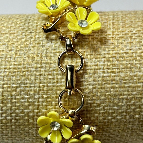 Vintage Signed Coro Yellow Daisy Flowers Rhinestone Dainty Bracelet Earring - Picture 4 of 14